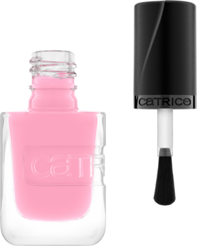 Różowy żelowy lakier Catrice Gel Affair Cosmo Where Is Wanda? w otwartej szklanej butelce, obok pędzelek.