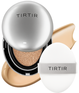 TIRTIR Mask Fit Aura Cushion, srebrny otwarty podkład nawilżający z puszkiem i beżowym swatch na tle.