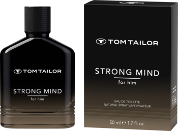 Ciemna butelka wody toaletowej Tom Tailor Strong Mind for Him obok pasującego opakowania, widok z przodu pod kątem.