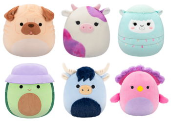 6 miękkich pluszaków Squishmallows: piesek, krówka, owieczka, żabka w kapeluszu, błękitny wół i różowy ptaszek.