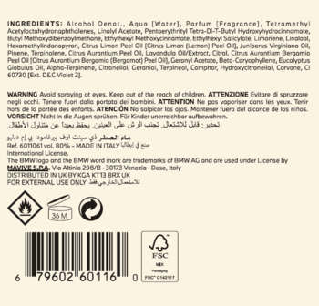 Tył beżowej etykiety perfumowanej wody BMW Bergamood. Widoczne składniki, ostrzeżenia, kod kreskowy i logo FSC.