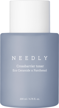 Nawilżający tonik Needly Crossbarrier z ceramidami, w matowej, błękitno-szarej butelce 200ml, widok z przodu.