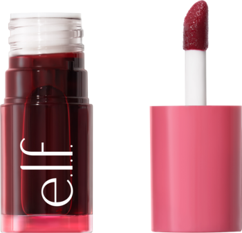 Bordowy tint e.l.f. Sheer For It Left On Red z logo na butelce, obok aplikator z różową nakrętką.