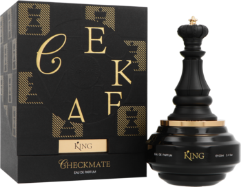 Armaf Checkmate King, czarny flakon perfum w kształcie króla szachowego, obok czarnego pudełka z złotym wzorem.