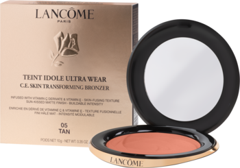 Matujący bronzer Lancôme Teint Idole Ultra Wear 05 Tan w otwartym złotym kompakcie z lustrem i pudełkiem.