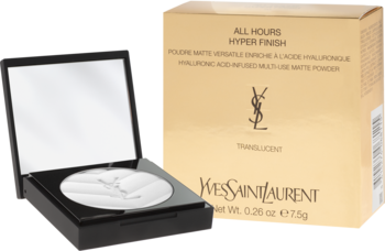 Puder YSL All Hours Hyper Finish transparentny matujący w otwartym czarnym kompakcie z lustrem i złotym opakowaniem.