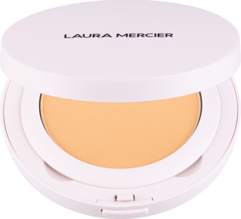 Laura Mercier Translucent Pressed Talc-Free Puder, biały kompakt otwarty, widoczny jasnobeżowy puder, widok z góry.