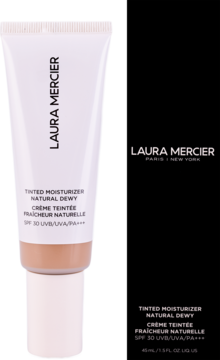 Laura Mercier Tinted Moisturizer Natural Dewy SPF 30 w białej tubce obok czarnego opakowania.