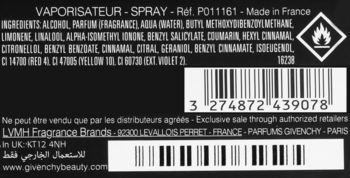 Tył czarnej etykiety wody perfumowanej Givenchy Gentleman Réserve Privée. Widoczny kod kreskowy i lista składników.