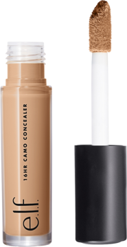 e.l.f. 16hr Camo Concealer Medium Beige. Beżowy matujący korektor w butelce, aplikator obok.