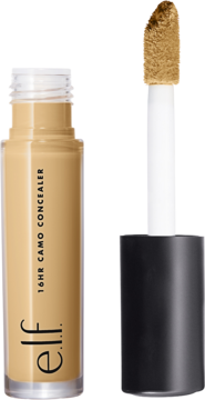 Matujący korektor e.l.f. 16hr Camo Tan Sand, widok na butelkę i aplikator z kremowym produktem.