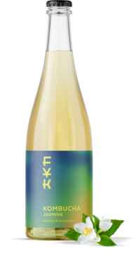 Forever Young Kombucha Jaśminowa, butelka, klarowne szkło, musujący żółty płyn, niebiesko-zielona etykieta, jaśmin.