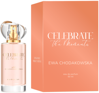 Woda perfumowana Ewa Chodakowska Celebrate The Moments w butelce i brzoskwiniowym opakowaniu 50 ml, widok przód.