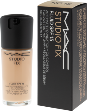Beżowy podkład matujący MAC Studio Fix Fluid SPF 15 w szklanej butelce z pompką i czarnym pudełkiem, przód.