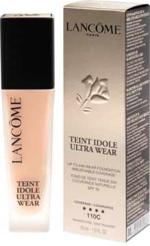 Beżowy podkład Lancôme Teint Idole Ultra Wear 110C w szklanej butelce i złotym opakowaniu, widok z przodu.