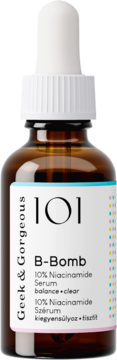 Geek & Gorgeous B-Bomb 10% Niacinamide Serum w bursztynowej butelce z zakraplaczem, widok z przodu.