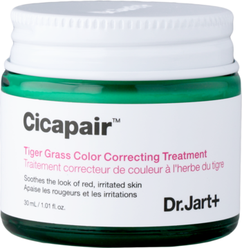Dr. Jart+ Cicapair Tiger Grass Color Correcting Treatment w zielonym słoiczku na zaczerwienienia, widok z przodu.