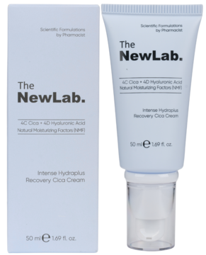 Krem The NewLab. Intense Hydroplus Recovery Cica Cream w jasnoszarej tubce z pompką obok pudełka 50ml.