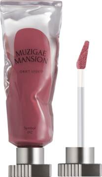 Muzigae Mansion Objet Liquid tint Symbol 012, różowy matowy tint w elastycznej tubce z wyjętym aplikatorem.