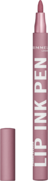 Otwarty różowy Rimmel Thrill Seeker Lip Ink Pen z widoczną końcówką i leżącą obok skuwką na czarnym tle.