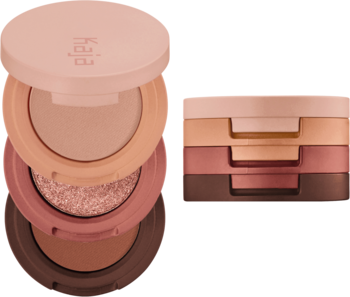 Kaja Beauty Bento Spiked Ginger, trio cieni do powiek, widać otwarte nude, shimmery róż, matowy brąz i zamknięte opakowanie.