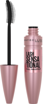Różowa mascara Maybelline Lash Sensational z wyciągniętą czarną zakrzywioną szczoteczką, widok z przodu.