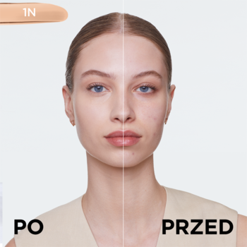 Podkład L'Oréal True Match: kobieta prezentuje efekt przed i po aplikacji na twarzy, z widocznym odcieniem 1N.