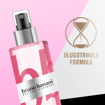 Mgiełka do ciała Bruno Banani Dangerous Woman w różowej, przezroczystej butelce spray, z napisem DŁUGOTRWAŁA FORMUŁA.