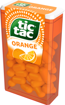 Opakowanie Tic Tac Orange, przezroczyste z pomarańczowymi drażetkami, widok z przodu, biało-zielona etykieta.