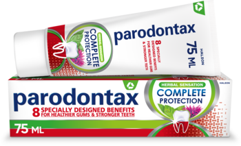 Parodontax Complete Protection Herbal Sensation 75ml, biała tubka z zielonym paskiem i czerwonymi detalami na pudełku.
