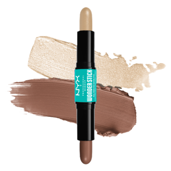 Dwustronny sztyft NYX Wonder Stick Dual Face Lift (jasny/ciemny) z turkusową etykietą, na tle kremowych swaczy.