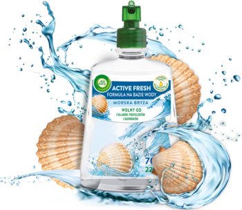 Air Wick Active Fresh odświeżacz powietrza Morska Bryza, biała butelka z zieloną pompką, otoczona muszlami i wodą.
