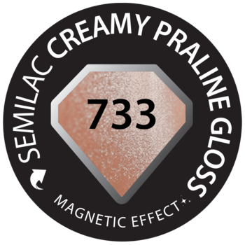 Czarna, okrągła naklejka Semilac 733 Creamy Praline Gloss, magnetyczny lakier w ciepłym odcieniu beżu.