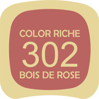 Kwadratowy próbnik koloru pomadki Color Riche 302 Bois de Rose w odcieniu przygaszonego różu z żółtymi napisami.